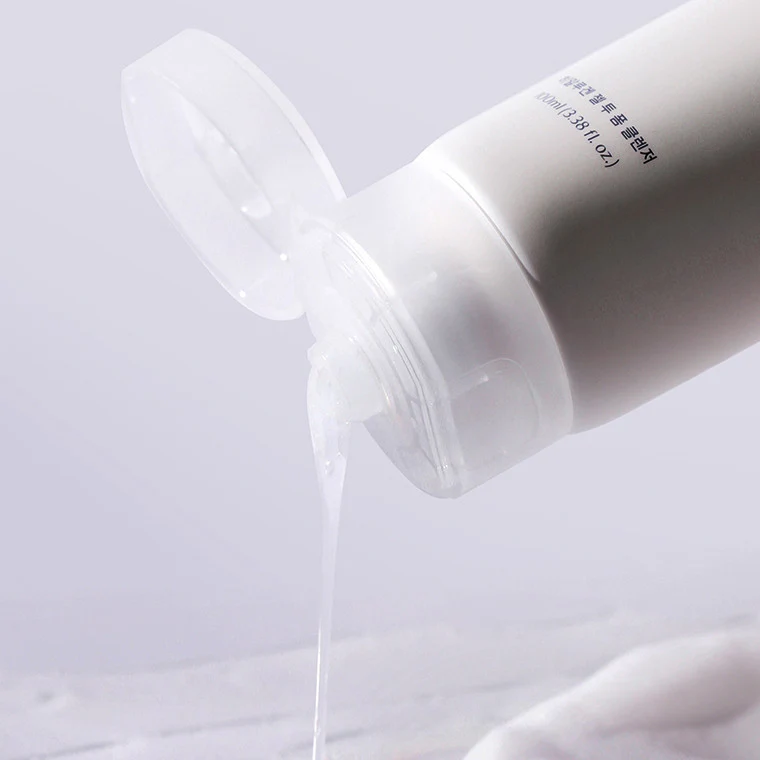 MIZON Hyalugen Gel to Foam Cleanser, 100ml - Image 3
