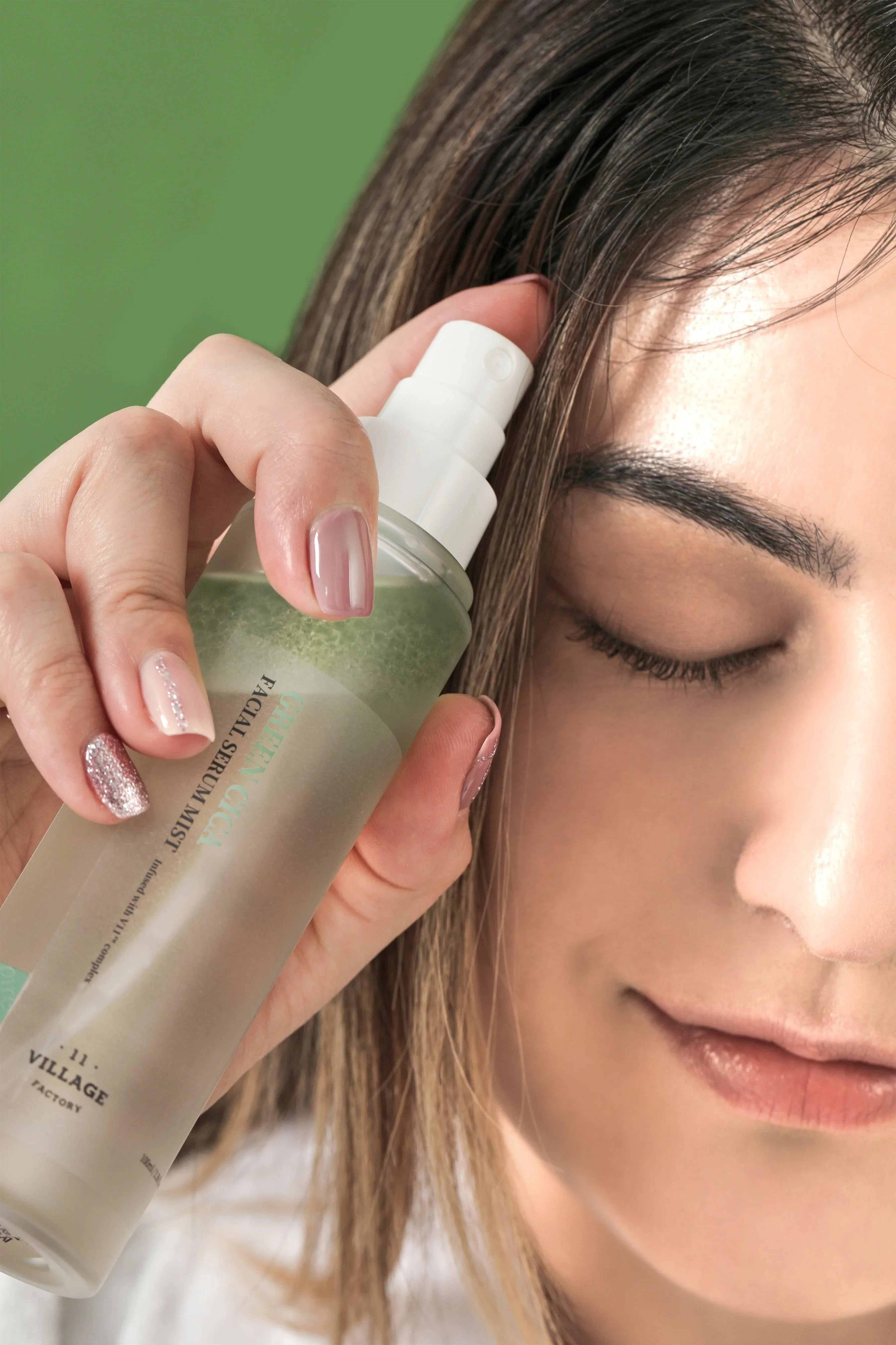 VILLAGE 11 FACTORY Fresh Dewy Green Cica Facial Serum Mist, 100ml - Image 2