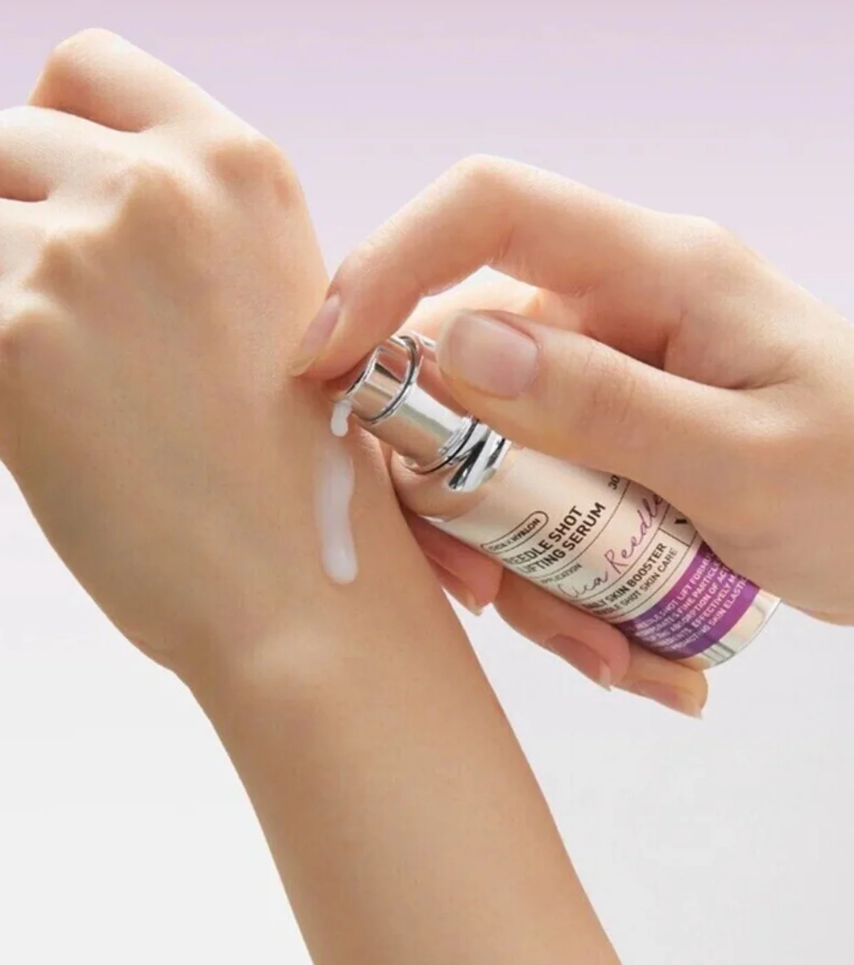 VT Reedle Shot Lifting Serum, 30ml - Image 2